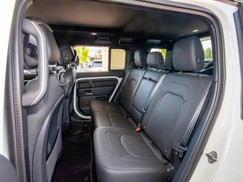 New 2025 Land Rover Defender 110 X-Dynamic SE image 43