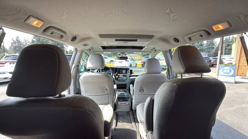 Used 2015 Toyota Sienna XLE Premium image 22