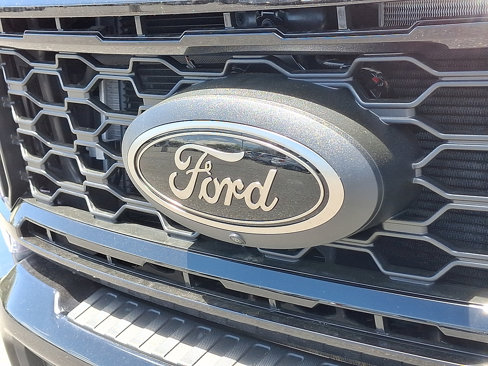 New 2025 Ford F350 Lariat w/ Lariat Ultimate Package image 23