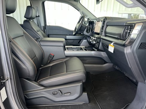 New 2025 Ford F250 Lariat w/ Lariat Ultimate Package image 24