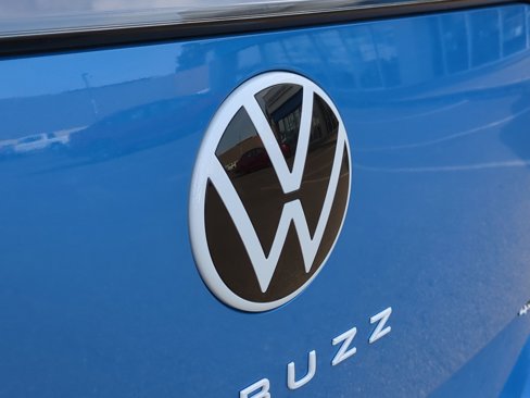 New 2025 Volkswagen ID. Buzz 1st Edition image 28