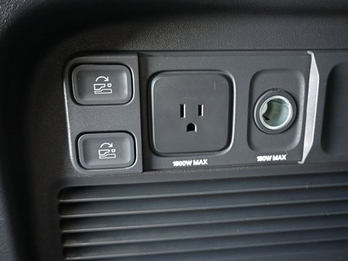 Used 2023 Rivian R1S Launch Edition image 55