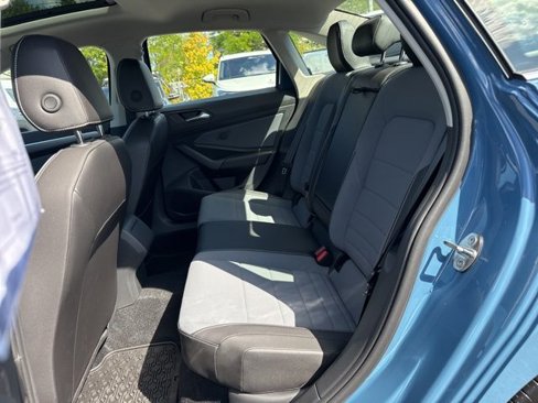 Certified 2025 Volkswagen Jetta SE image 24