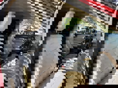 Used 2022 Ford Explorer Limited image 21