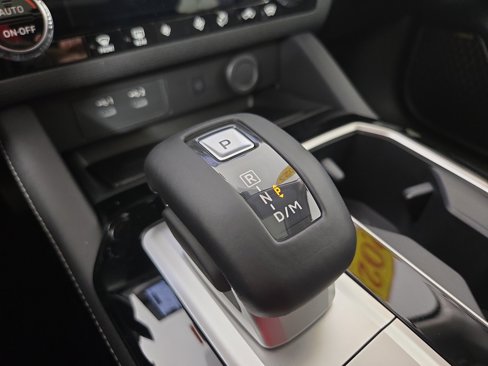 New 2025 Mitsubishi Outlander SE image 24