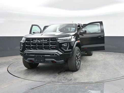 New 2025 GMC Canyon AT4 w/ Nightfall Edition image 45