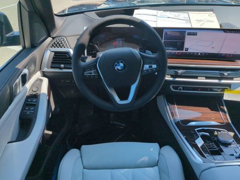 New 2026 BMW X5 xDrive50e image 15