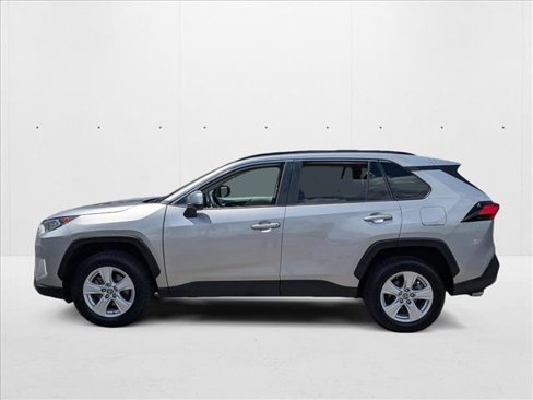 Used 2021 Toyota RAV4 XLE image 8