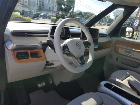 New 2025 Volkswagen ID. Buzz Pro S Plus image 18
