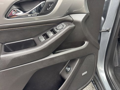 Used 2019 Chevrolet Traverse LT w/ LT Premium Package image 19