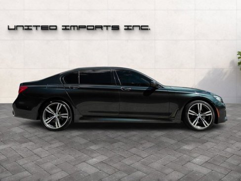 Used 2019 BMW 740i w/ Executive Package image 6