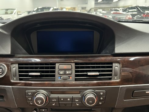Used 2012 BMW 328i Convertible image 25