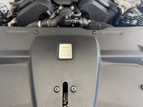 Used 2015 Aston Martin DB9 Coupe image 41