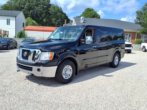 Used 2018 Nissan NV 3500 SL image 3