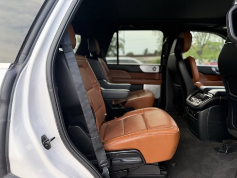Used 2019 Lincoln Navigator Reserve image 19