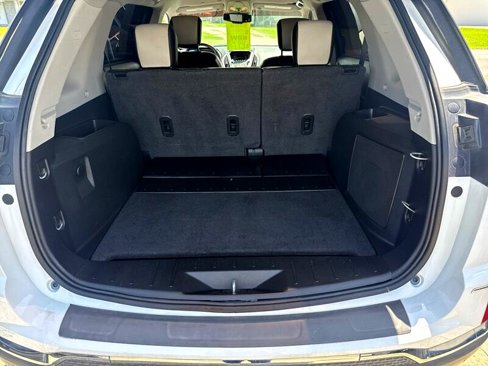 Used 2017 GMC Terrain SLT image 17