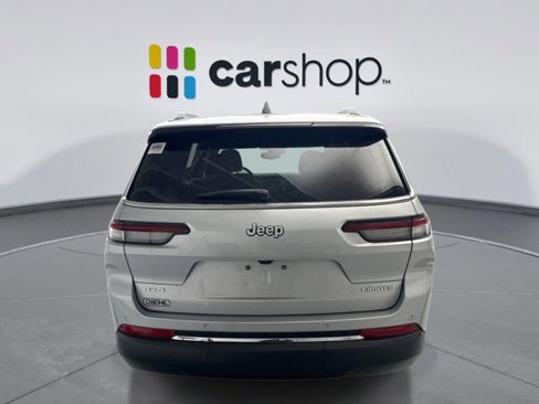 Used 2024 Jeep Grand Cherokee L Limited image 4