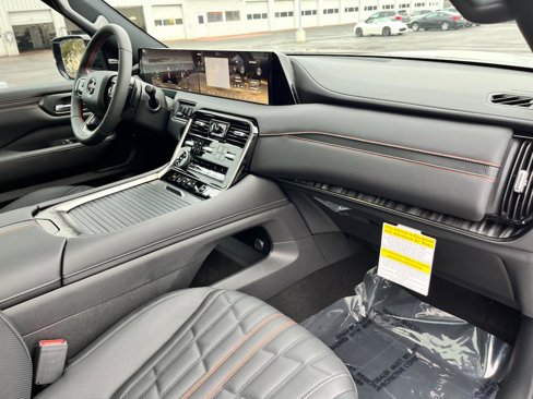 New 2025 Nissan Armada PRO-4X w/ Pro-4X Premium Package image 34