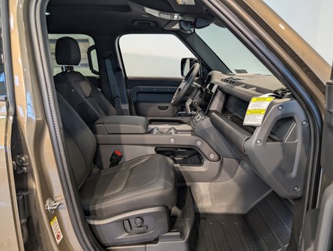 New 2026 Land Rover Defender 110 S image 32