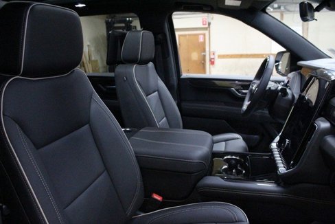 New 2026 GMC Yukon XL Elevation w/ Elevation Premium Package image 12