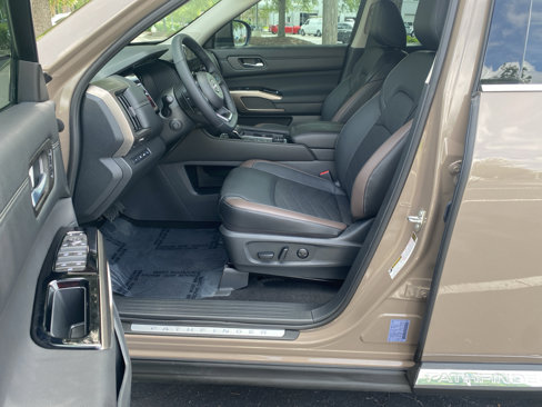 New 2025 Nissan Pathfinder Platinum w/ Cargo Package image 13
