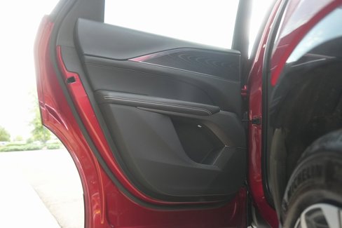 Used 2024 Cadillac Lyriq Sport image 38