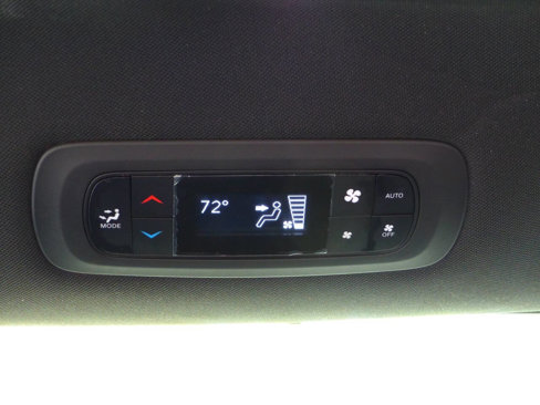 Used 2024 Chrysler Pacifica Touring-L w/ S Appearance Package image 39