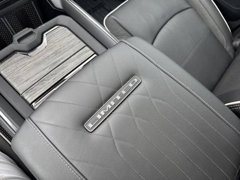 New 2025 RAM 3500 Limited image 33