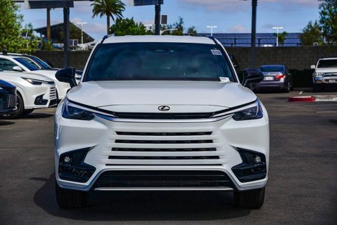 New 2026 Lexus TX 500h AWD image 2