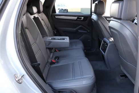 Used 2021 Porsche Cayenne image 30