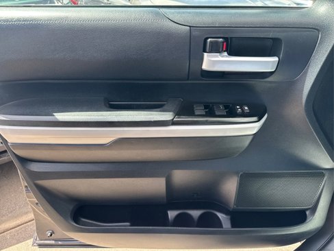 Used 2018 Toyota Tundra SR5 w/ SR5 Upgrade Package image 21