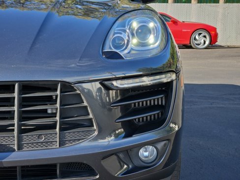 Used 2018 Porsche Macan S image 17