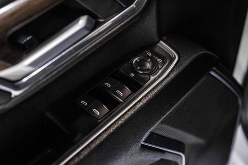 Used 2024 Chevrolet Silverado 2500 LT image 38