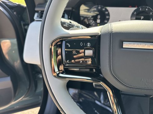 New 2026 Land Rover Range Rover Velar Dynamic SE image 21