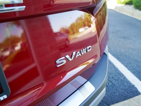 Used 2022 Nissan Rogue SV w/ SV Premium Package image 3