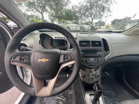 Used 2013 Chevrolet Sonic LT image 15
