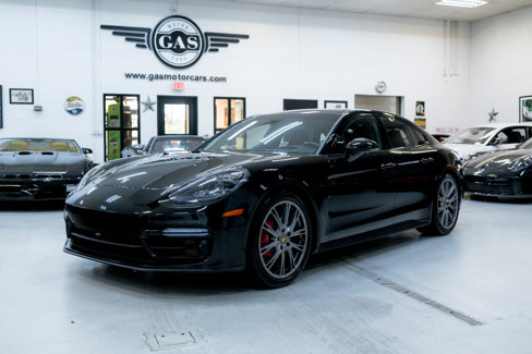 Used 2023 Porsche Panamera GTS image 3