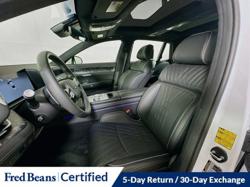 Used 2025 Genesis G90 3.5T image 24