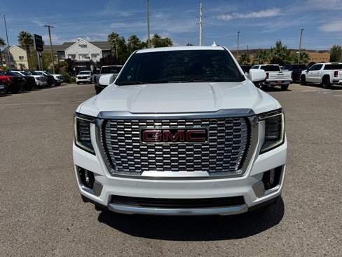 Used 2022 GMC Yukon Denali image 2