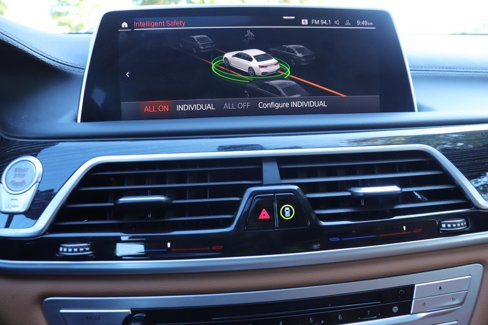 Used 2020 BMW 750i xDrive image 36