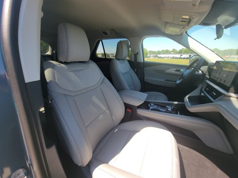 New 2025 Ford Explorer Active image 37