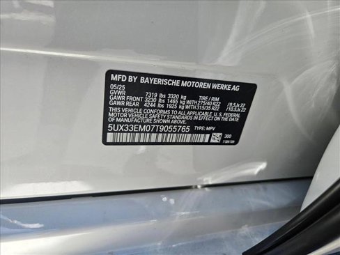 New 2026 BMW X7 M60i w/ Executive Package image 17