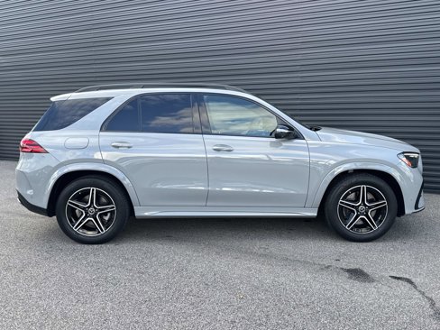 Used 2025 Mercedes-Benz GLE 450e 4MATIC image 9