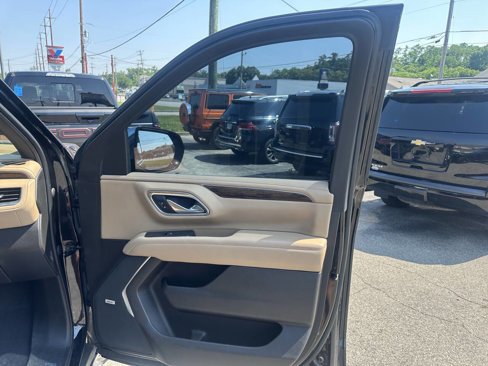 Used 2021 Chevrolet Tahoe Premier w/ Premium Package image 21