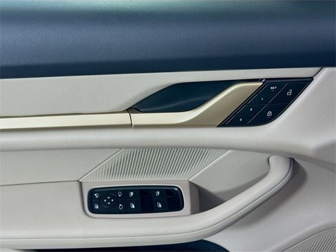 Certified 2023 Porsche Taycan image 14