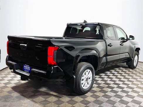 Certified 2025 Toyota Tacoma SR5 image 8