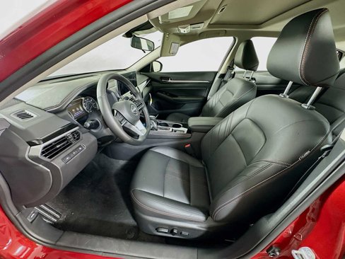 New 2025 Nissan Altima 2.5 SR w/ SR Premium Package image 7