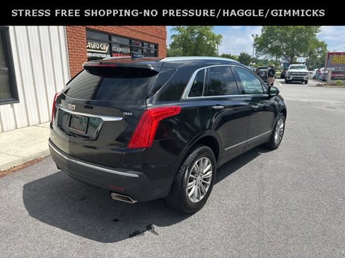 Used 2017 Cadillac XT5 Luxury image 2