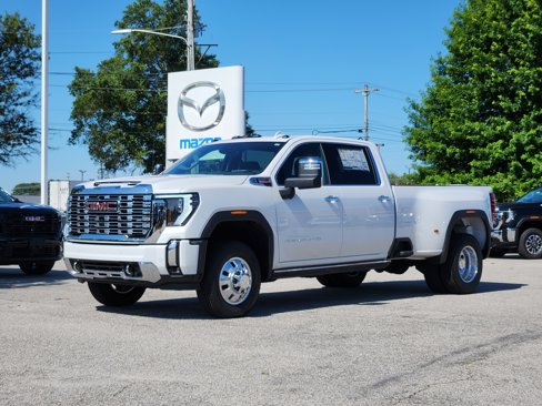 New 2025 GMC Sierra 3500 Denali w/ Denali Reserve Package image 3
