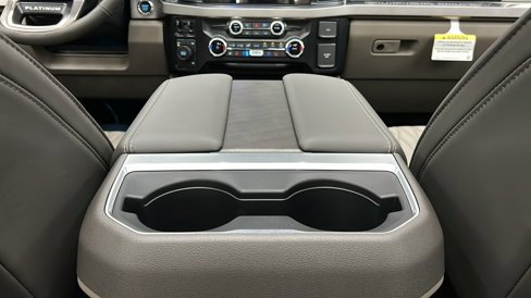 Used 2025 Ford F450 Platinum w/ Platinum Plus Package image 39